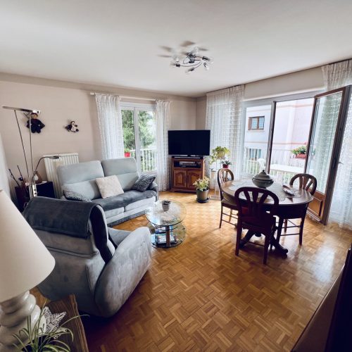 photo_7324ad517d314b3e816295bbf1ccc20d